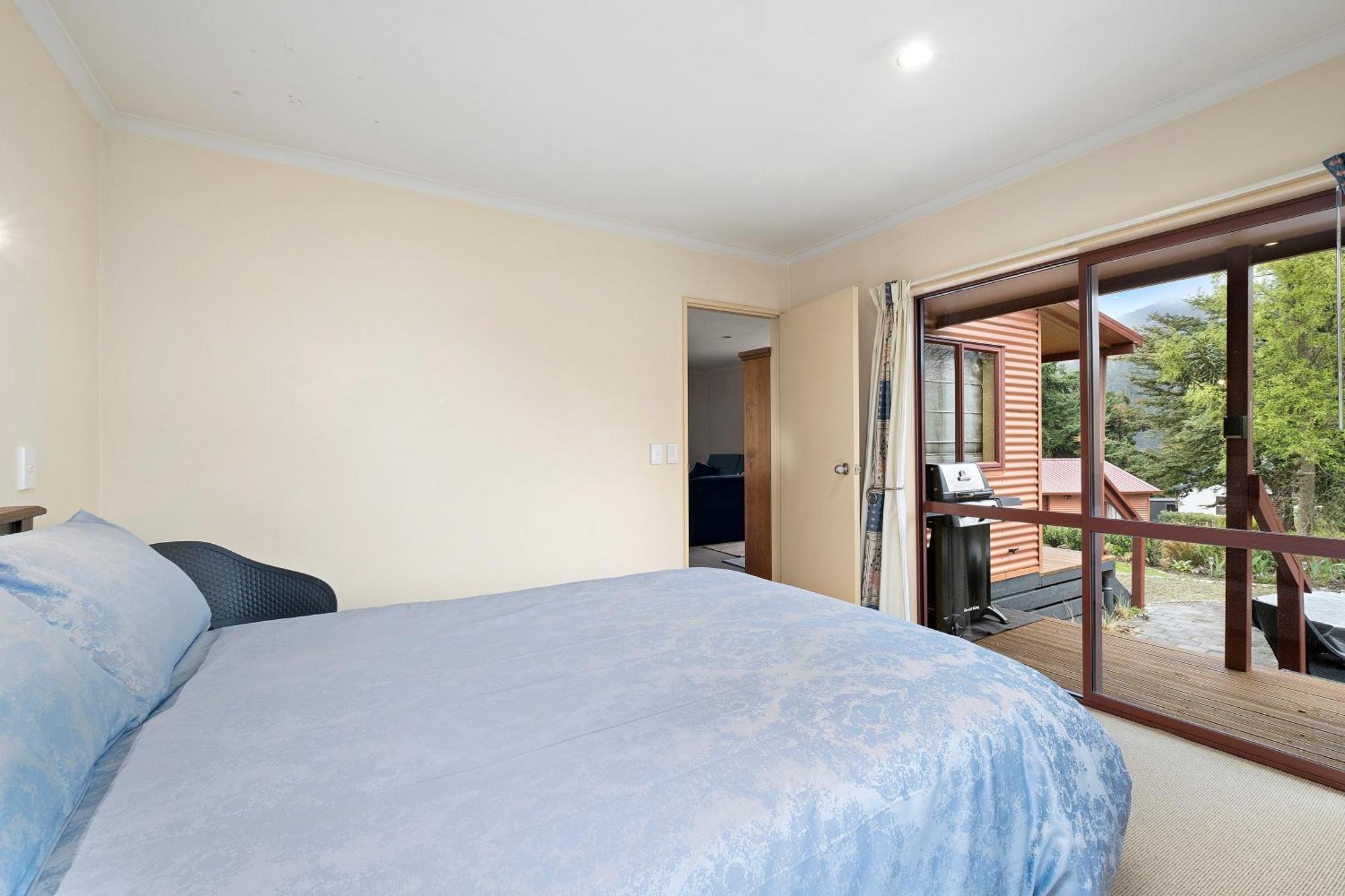 Korimako Ridge - Lake Hawea Holiday Home Экстерьер фото