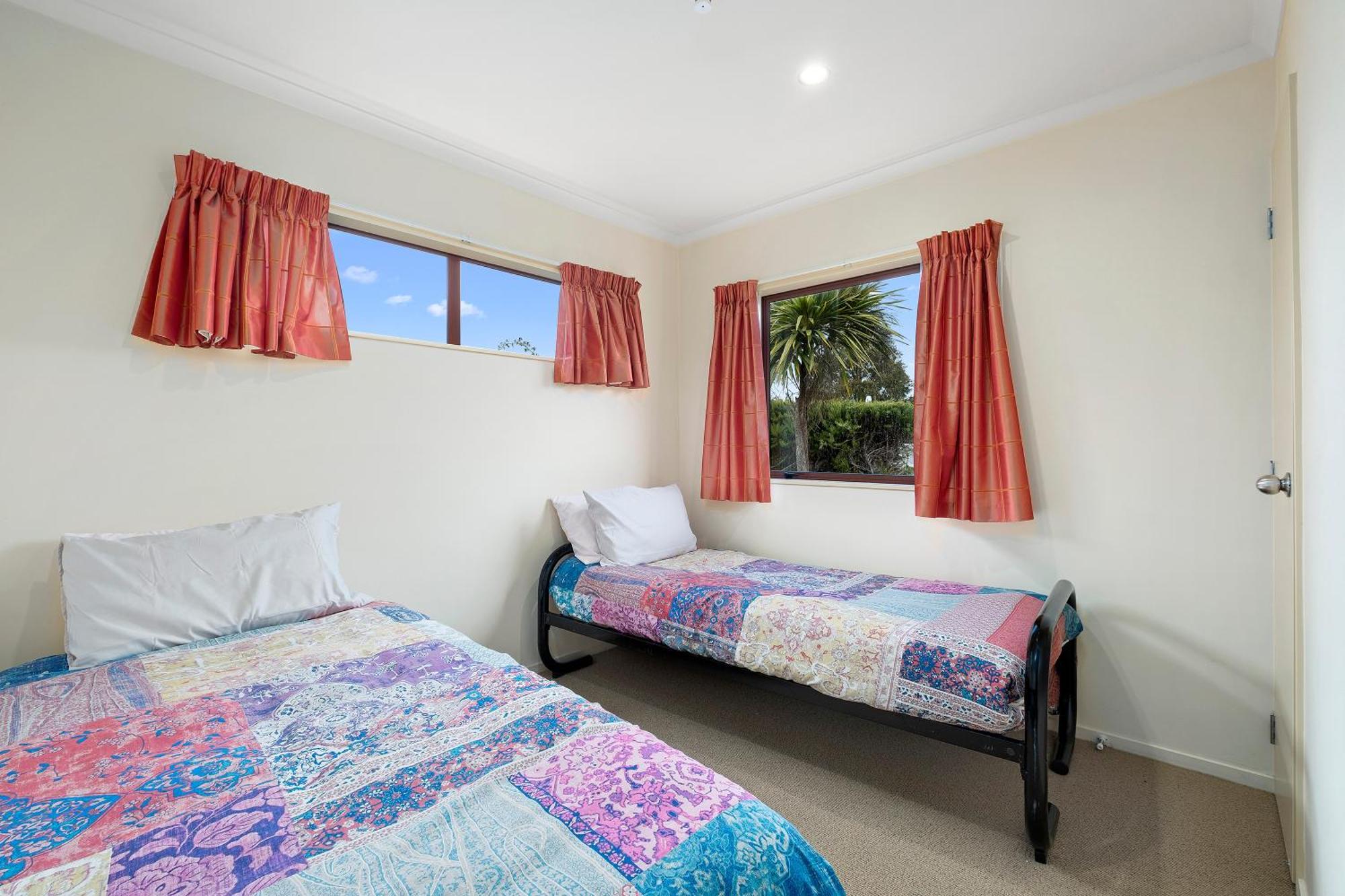 Korimako Ridge - Lake Hawea Holiday Home Экстерьер фото
