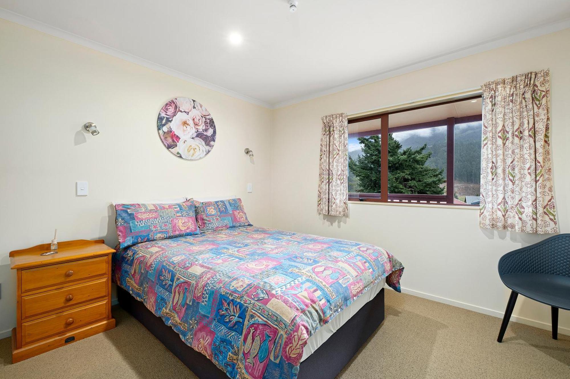 Korimako Ridge - Lake Hawea Holiday Home Экстерьер фото